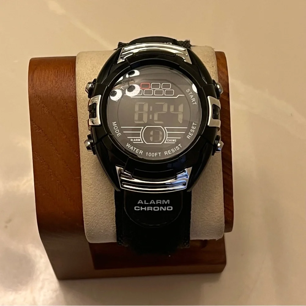 Digital‎ Watch